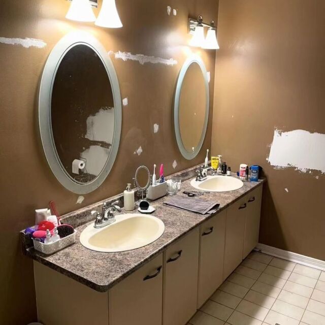 Swipe left to witness the transformation unfold 😍

This recent bathroom renovation is a testament to the power of design, featuring our vanities as the focal point.

 Elevate your space and introduce a touch of sophistication with our timeless vanities.

Renovation and design by @home.co.company 

#bathroomdesign #bathroomreno #beforeandafter #bathroomtransformation #stonewoodbathcabinetry